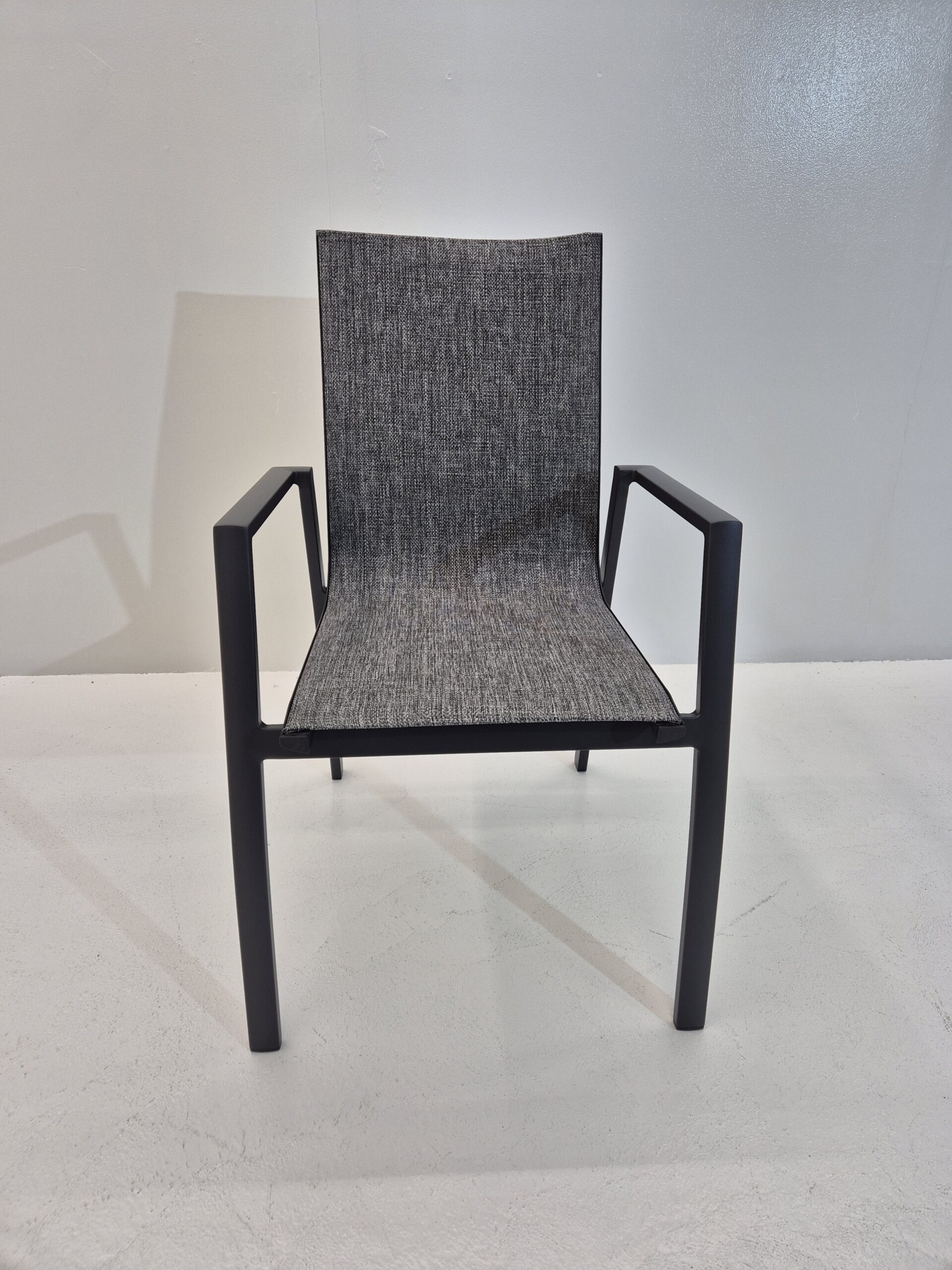 DALLAS Karmstol Antracit Aluminium Stolar DALLAS Karmstol Antracit Aluminium Stolar